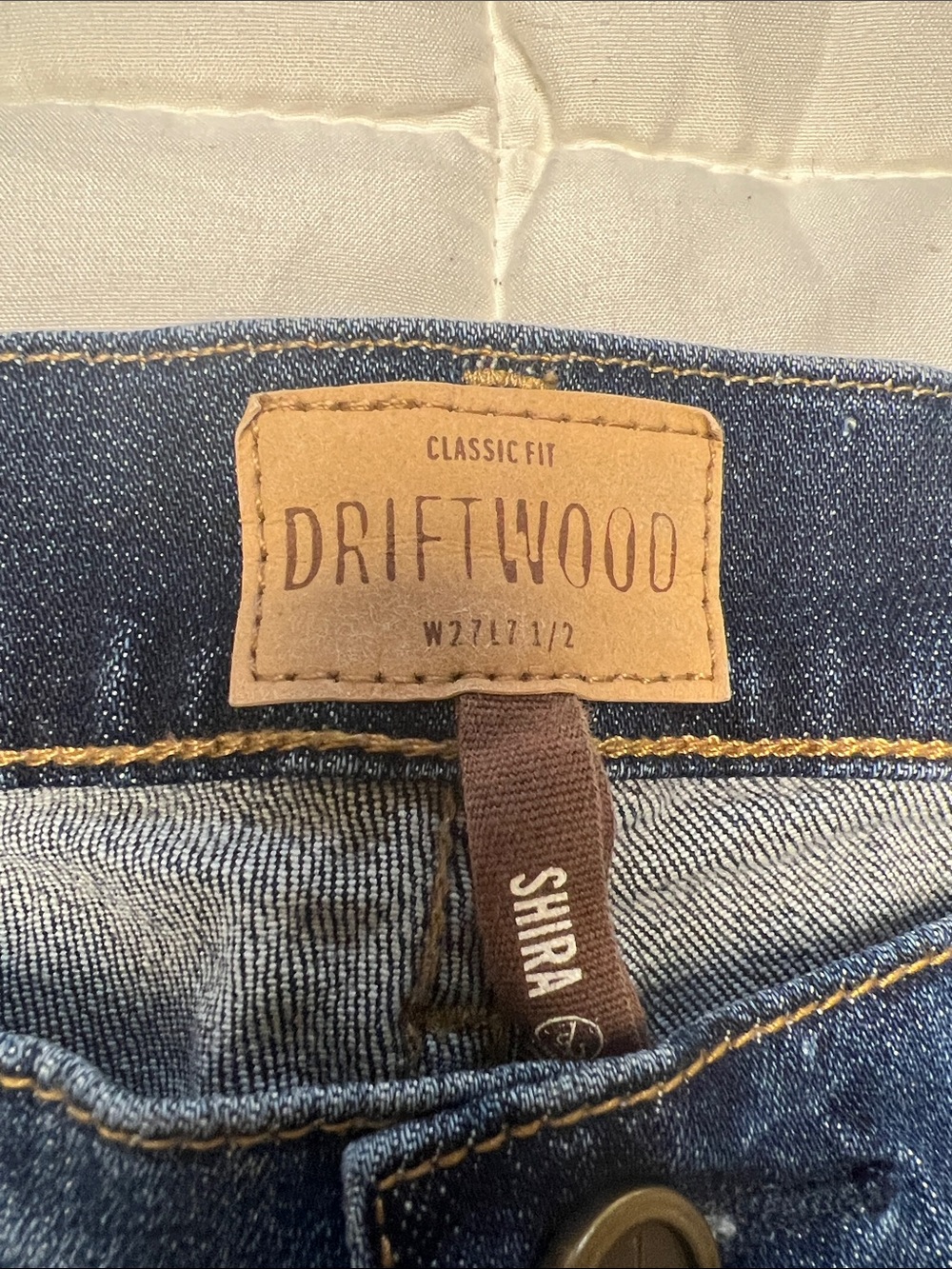 DRIFTWOOD Blue Denim Embroidered Floral Bermuda Shorts sz 27 - Picture 2 of 11